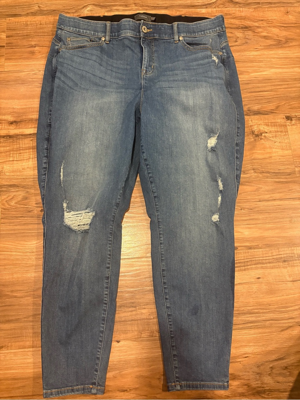 Torrid Boyfriend Jeans - Medium Wash with Ripped Destruction size 24T